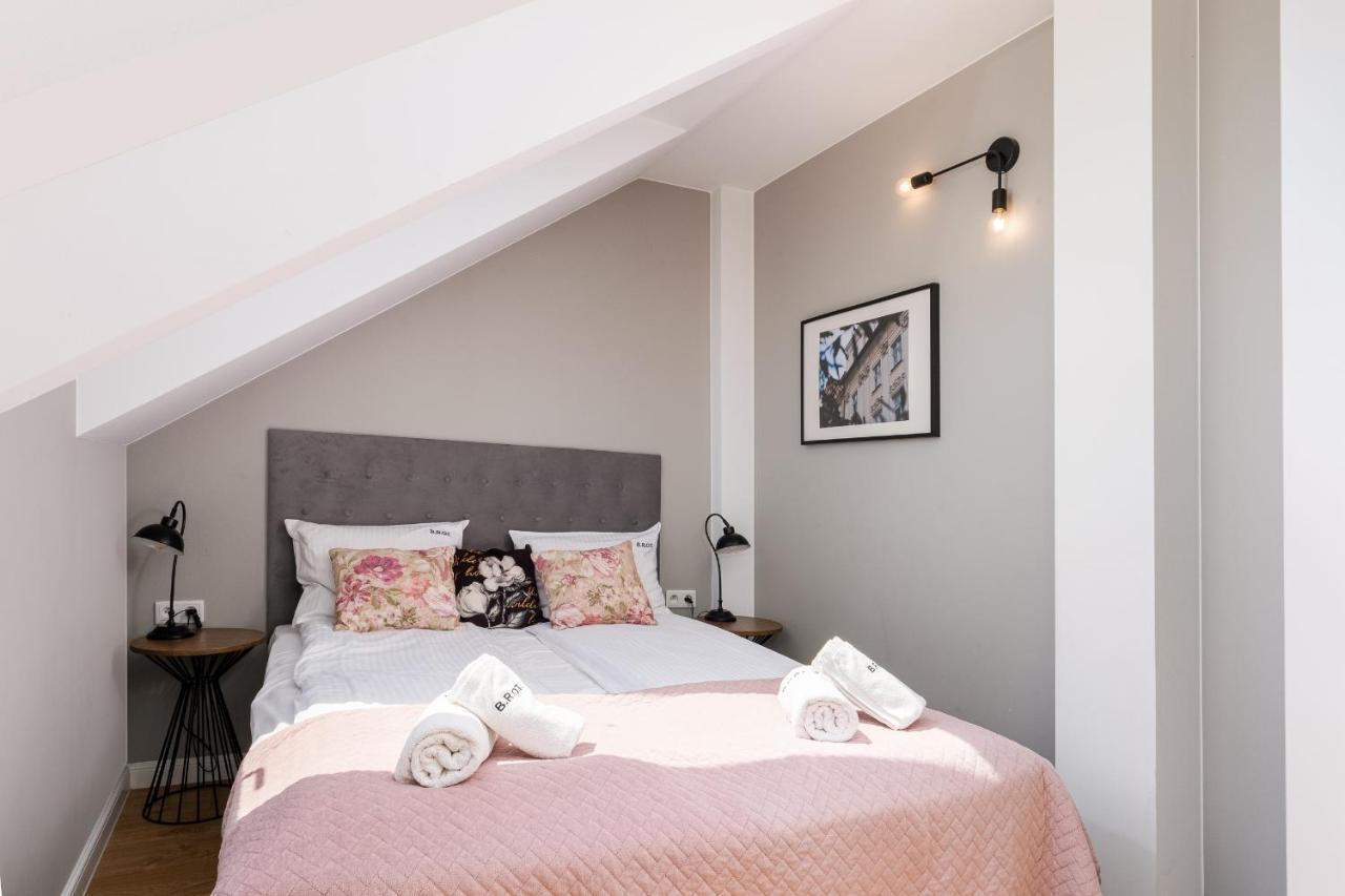 Saint Florian'S Suites - Old Town Luxury Apartments - By Upstairs Krasków Εξωτερικό φωτογραφία